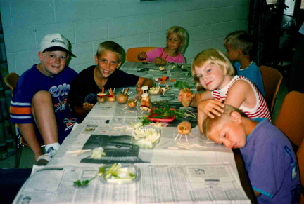 1995 SRP July 5 Reading Is Tremendous Fun with Veggies