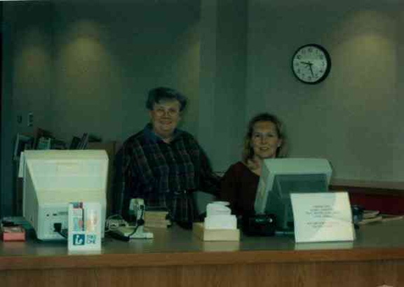 1997 Marelyn Gorman and Dawn Ellingham at the new J desk