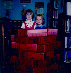 1994 Playing with bulding blocks