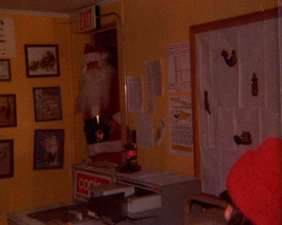 1977 Santa Makes an Entrance